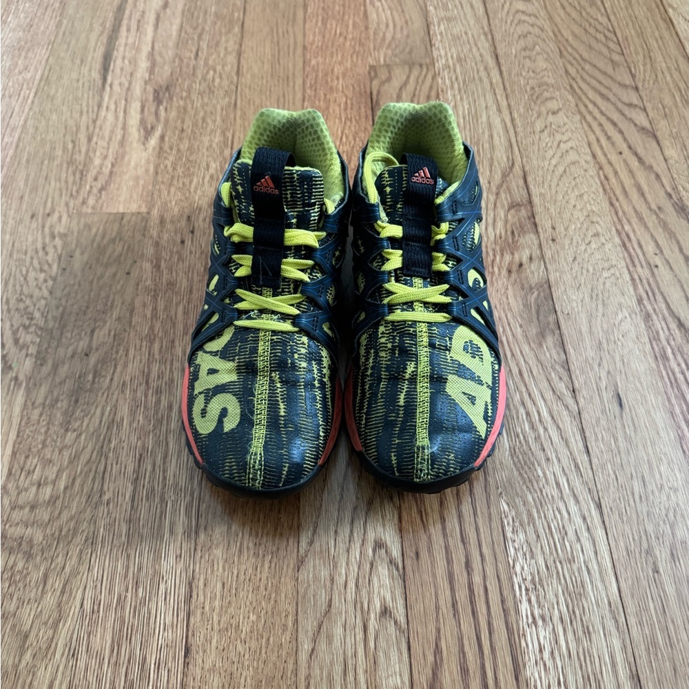 Adidas Boys Shoes - Picture 3 of 7